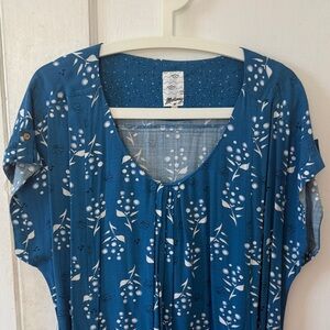 Mantaray Blue and White Floral dress size 18.